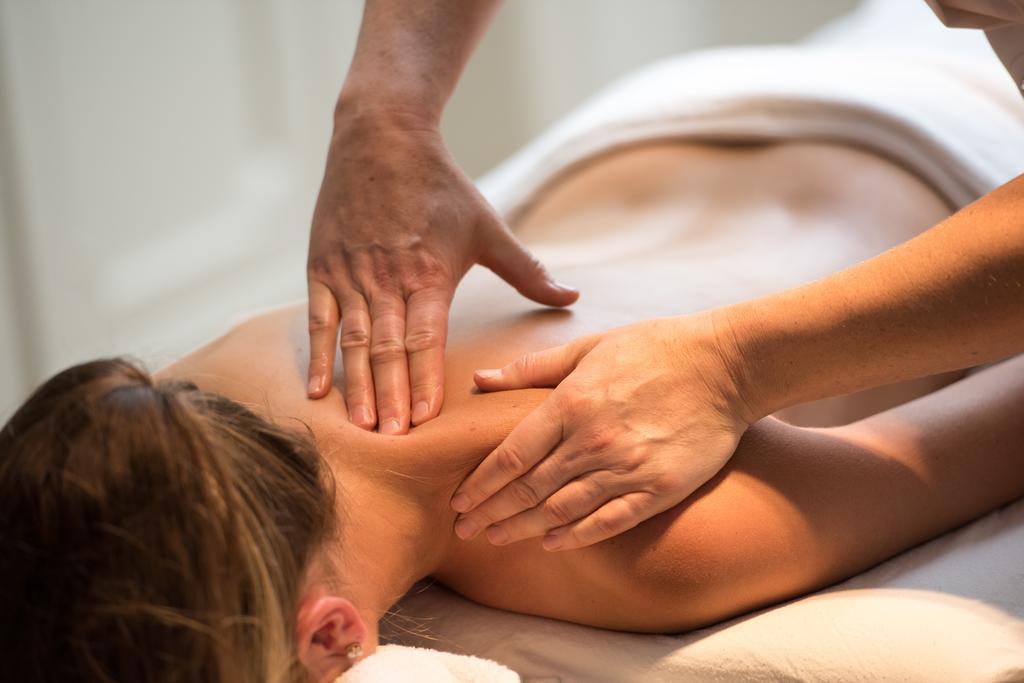 B&B Salus Wellness Eeklo Buitenkant foto